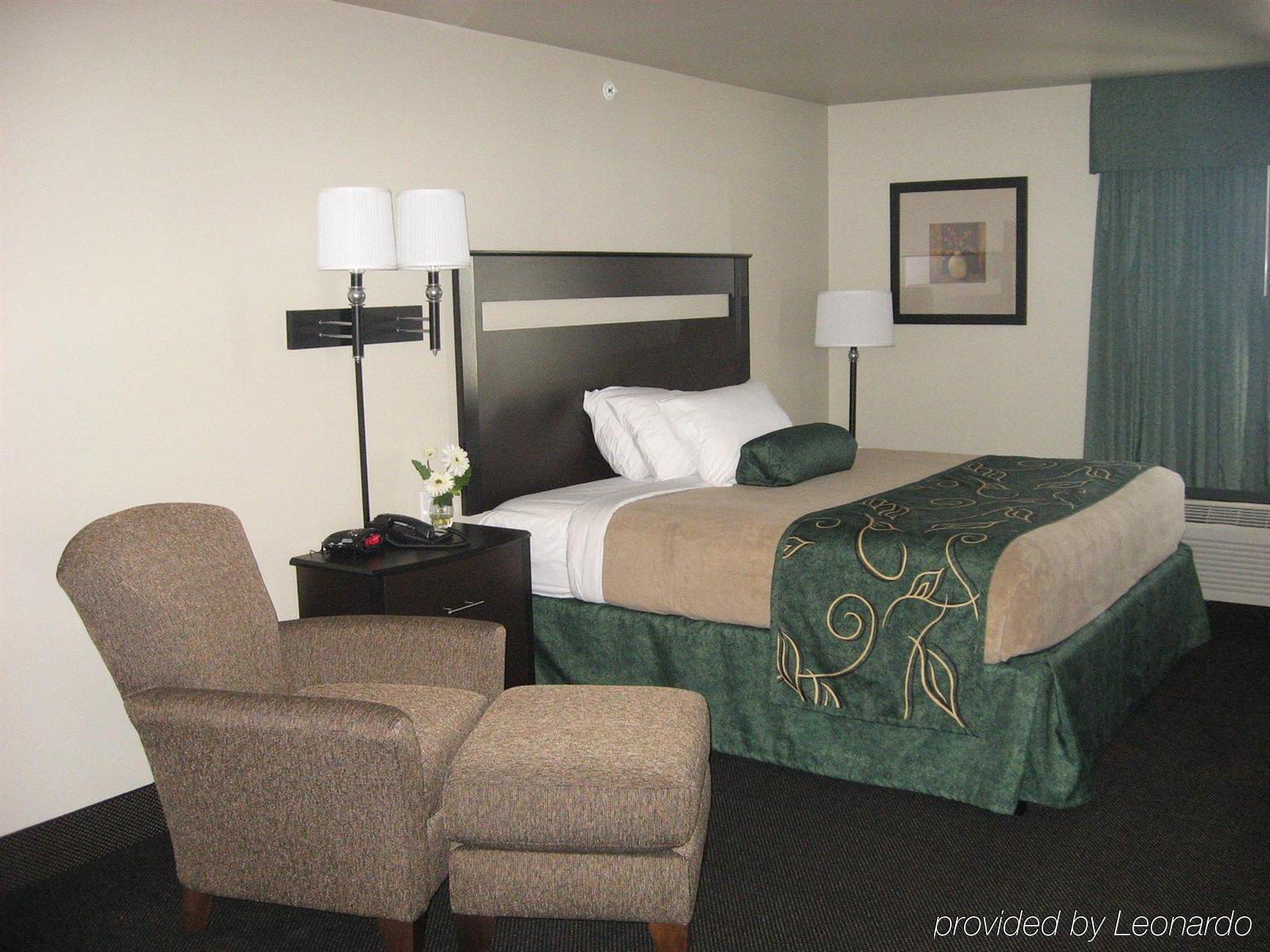 Baymont By Wyndham Glenwood Hotel Стая снимка