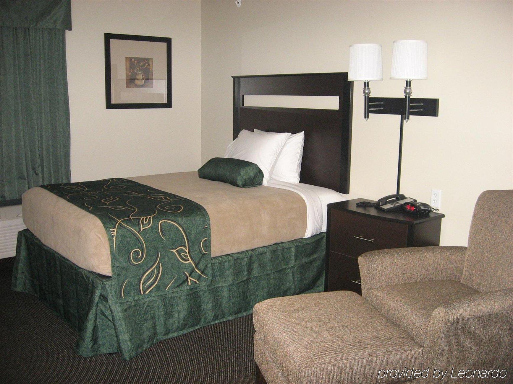 Baymont By Wyndham Glenwood Hotel Стая снимка