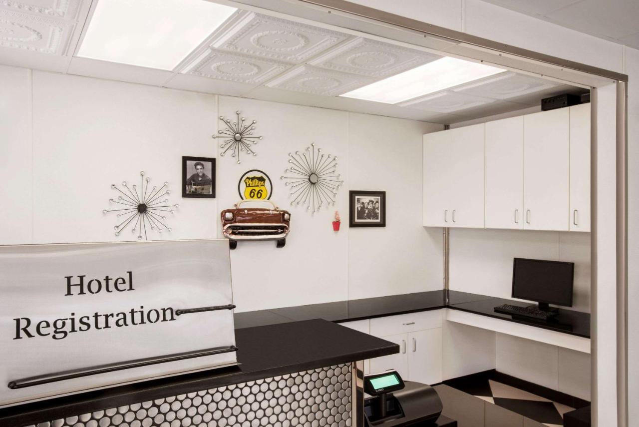 Baymont By Wyndham Glenwood Hotel Екстериор снимка