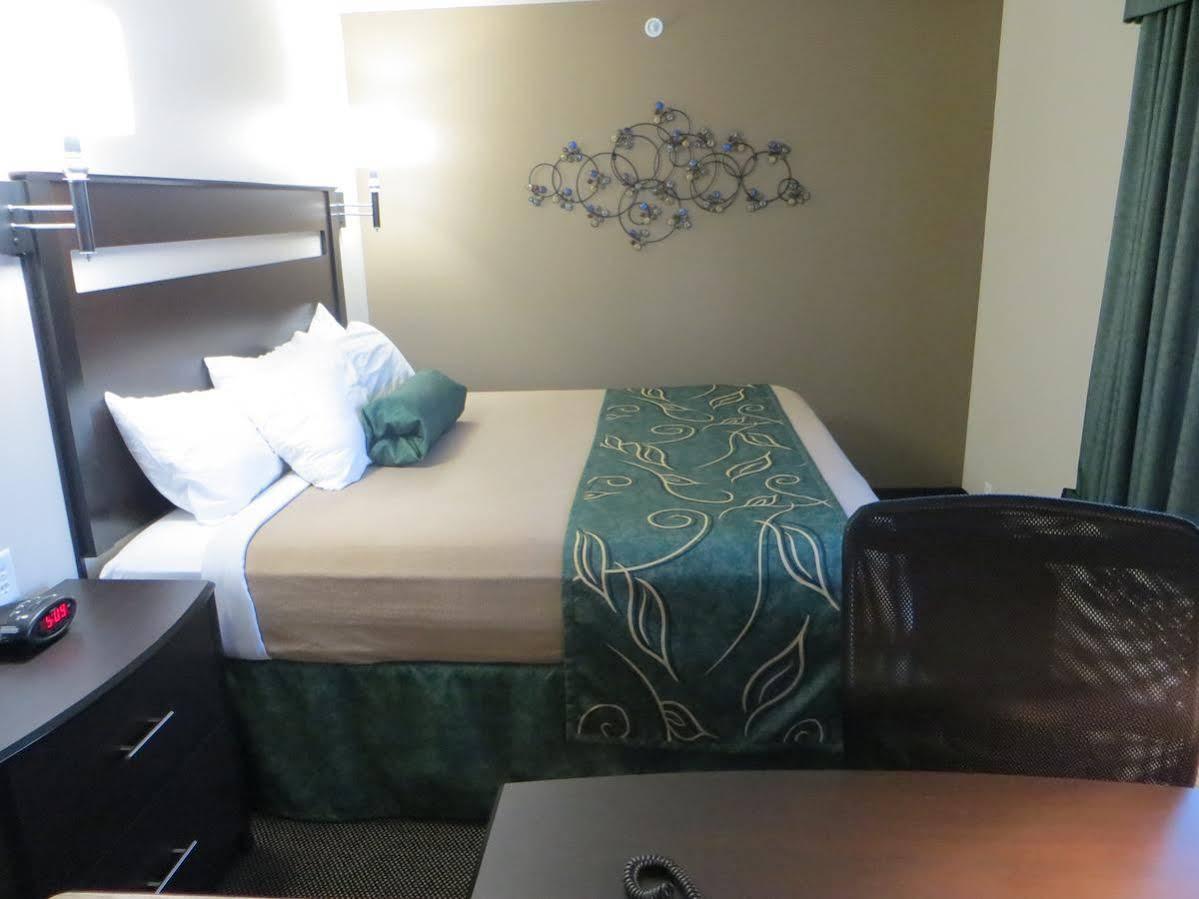 Baymont By Wyndham Glenwood Hotel Екстериор снимка