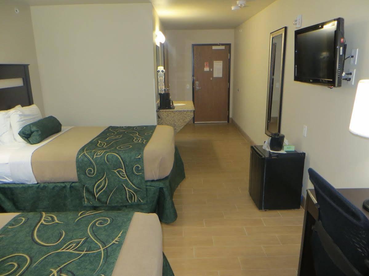 Baymont By Wyndham Glenwood Hotel Екстериор снимка