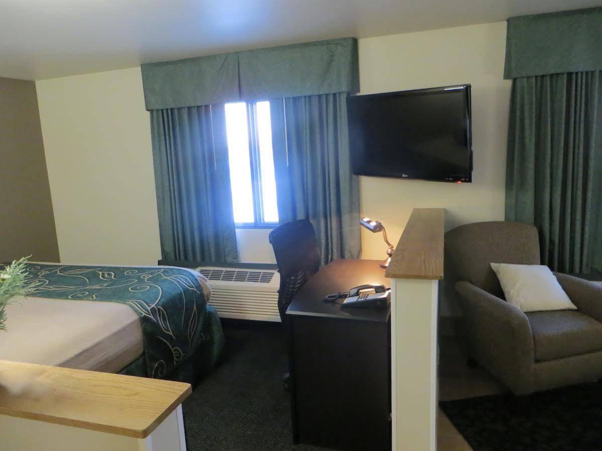 Baymont By Wyndham Glenwood Hotel Екстериор снимка